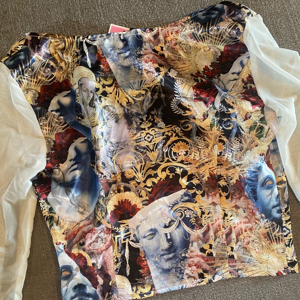 ❤️ PLT “Renaissance” Top ❤️ - Picture 2 of 4